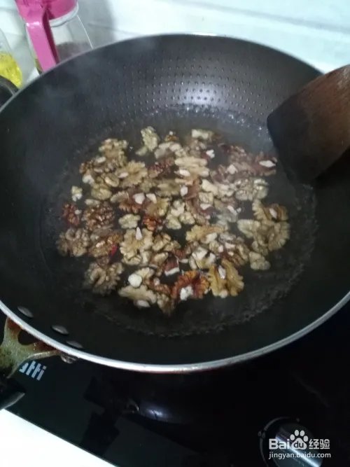 好吃的零食核桃的做法