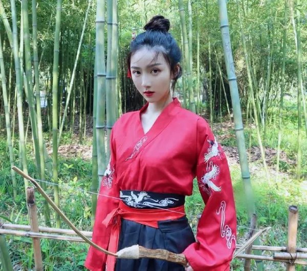 任豪回应恋情大玩大海梗