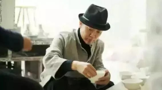 李玉刚中国风豪宅曝光,奇珍异宝多如博物馆,如此奢华却不显土豪