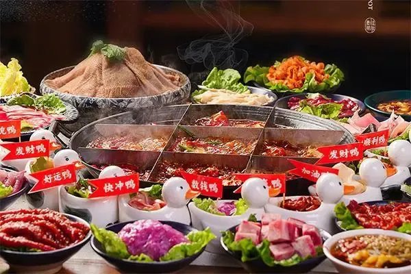 女子火锅配冰奶茶上吐下泻碱中毒，目前该女子情况如何？在外就餐要注意啥？