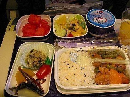为什么国内的飞机餐都那么难吃?