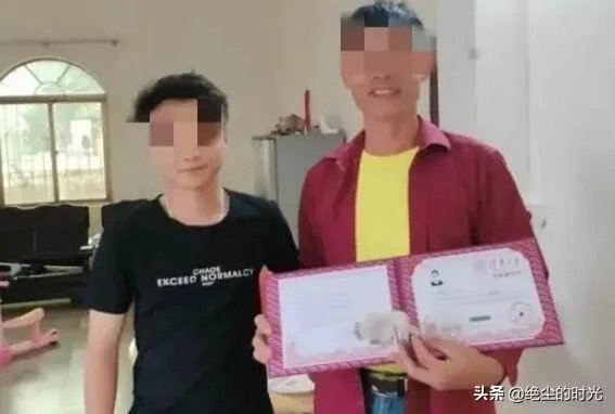 高考生伪造清华录取通知书背后的原因是什么?