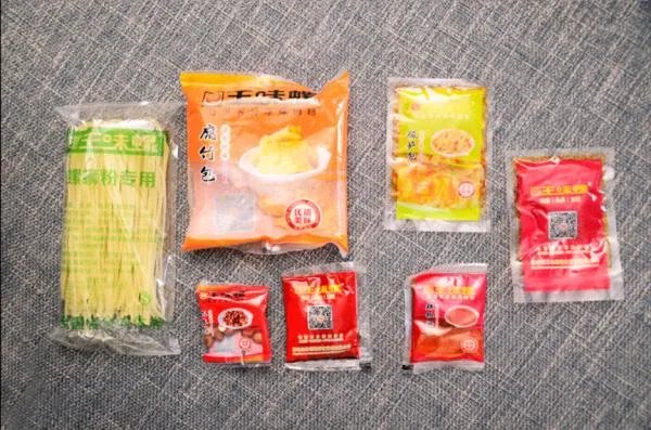 你第一次吃螺蛳粉有什么经历?