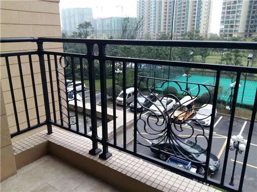 新型阳台护栏种类分析 新型阳台护栏有哪些优点