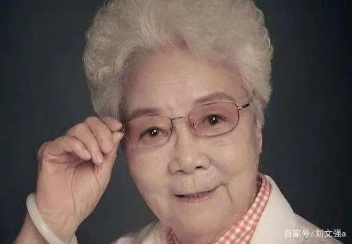 悲惨的田华：家中四人患癌，花光300万，如今怎样？
