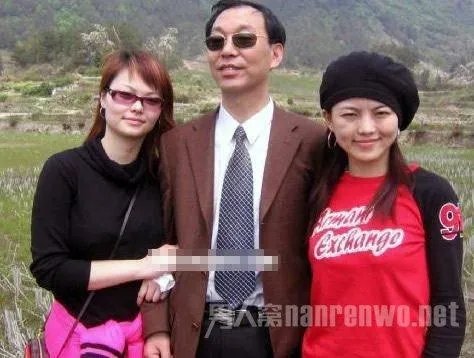 从主持人到总裁,你喜欢李湘这种类型的女生吗?