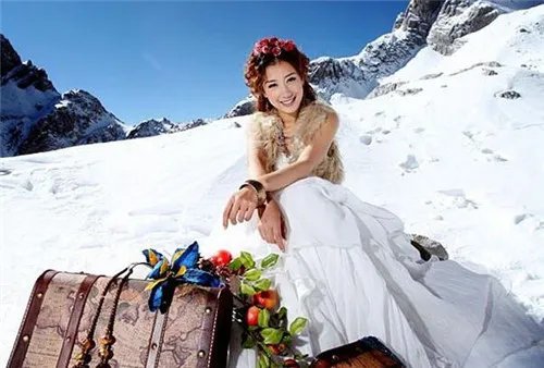 丽江婚纱摄影费用多少钱 怎么拍婚纱照好看又上镜