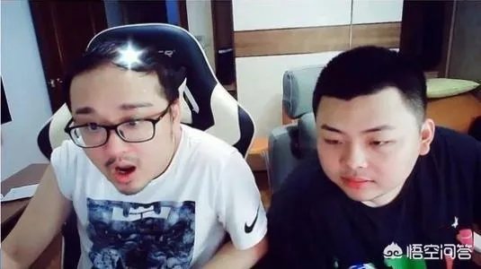 德云色获得了MSI的解说名额,你们觉得这两个人解说怎么样?