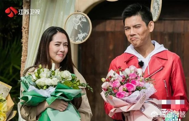 向佐郭碧婷默认恋情后亲密同框,你看好两人吗?有何祝福?