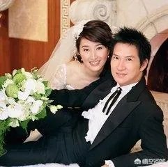 有哪些明星姐弟恋让人最羡慕?