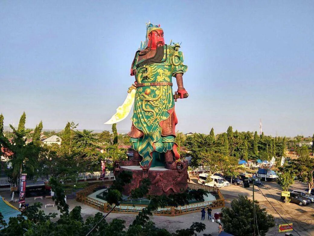 住建部通报湖北巨型关公像等问题,为什么说其破坏古城风貌?