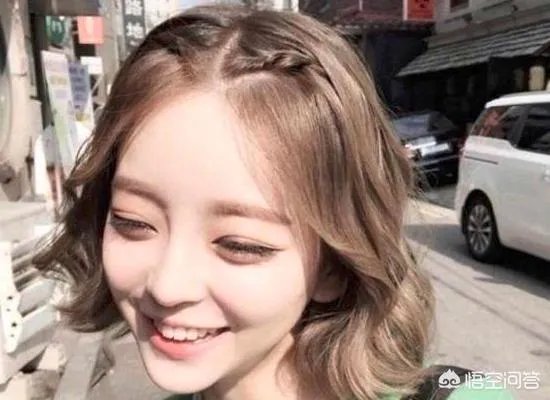 女生波波头烫发发型?
