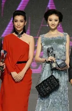 娱乐圈有哪些名副其实的「合影杀手」?