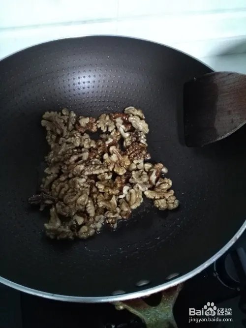 好吃的零食核桃的做法