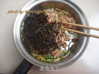 山野菜烧肉