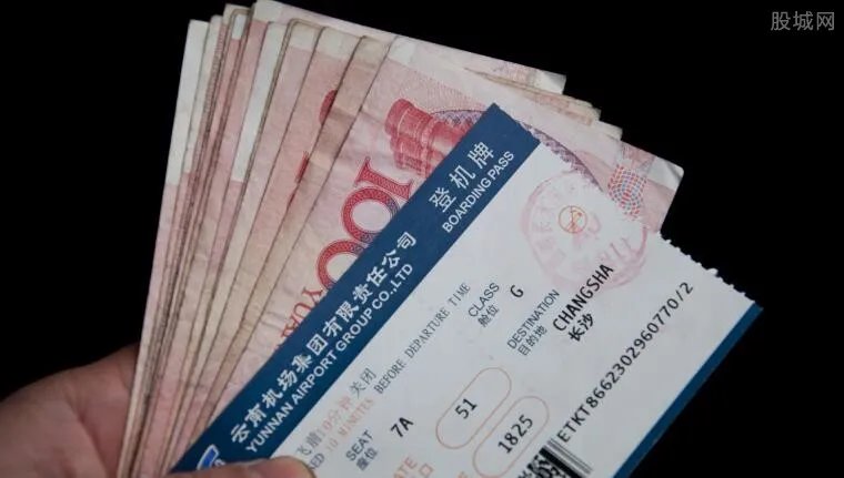特价机票能退多少钱 一般打多少折的机票不能退?